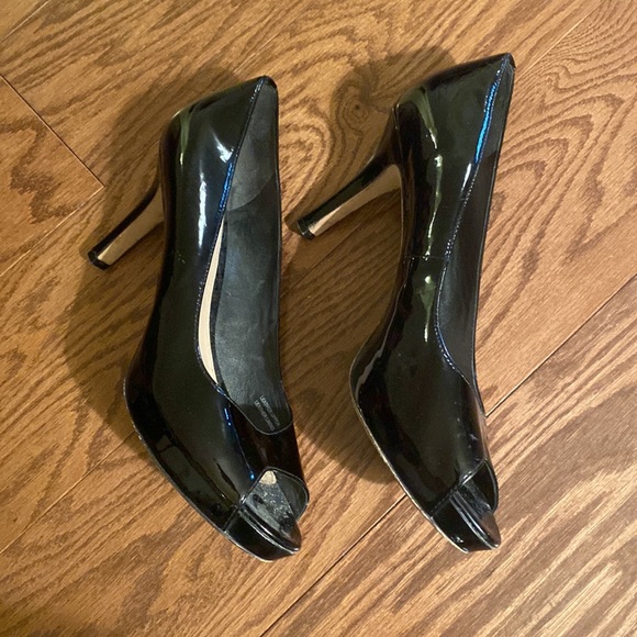 Via Spiga Heels Designed in Italy, Black Patent, Size 8M, Like New, Hardly Worn - Picture 2 of 5